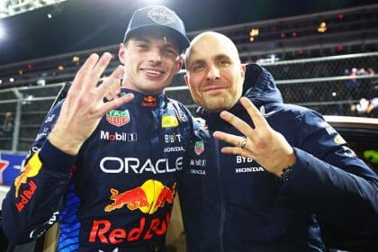 Verstappen ve Lambiase ayrılığı: Max Verstappen ve Gianpiero Lambiase padokta.