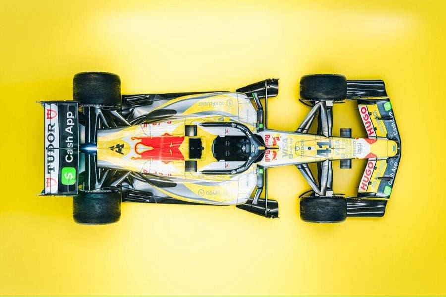 Miami F1 yarışından renkli bir görüntü, padokta eğlence