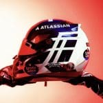 Carlos Sainz Miami GP kask tasarımı ile Miami Grand Prix’sinde dikkat çekiyor.