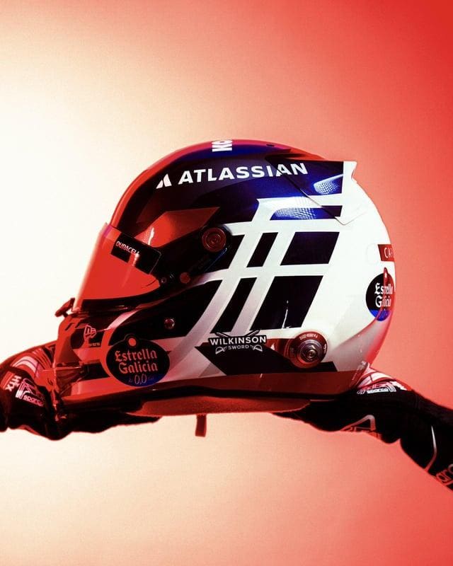 Carlos Sainz Miami GP kask tasarımı ile Miami Grand Prix’sinde dikkat çekiyor.