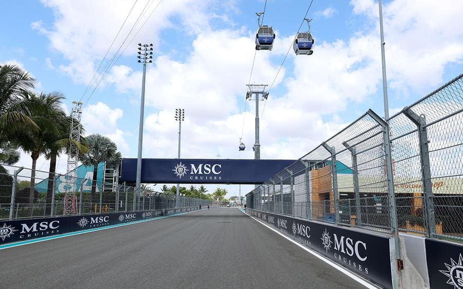 F1 Miami GP genişletilen SM bölgeleri ile Miami Otodromu’nda nefes kesen anlar!