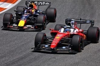 Miami Sprint Elemesi: McLaren pilotları pole pozisyonunu kutluyor