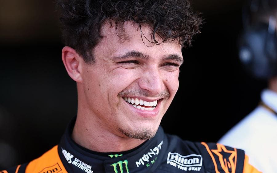 Lando Norris Miami GP Sprint Pole'ü kutluyor. McLaren garajı sevince boğuldu, 125 karakter.