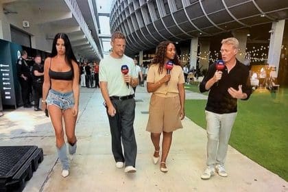SkySports F1 sunucusu, Formula 1 heyecanını ekranlara taşıyor.