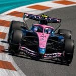 Franco Colapinto, Miami GP'de Alpine aracıyla pistte aksiyon halinde. Colapinto Miami