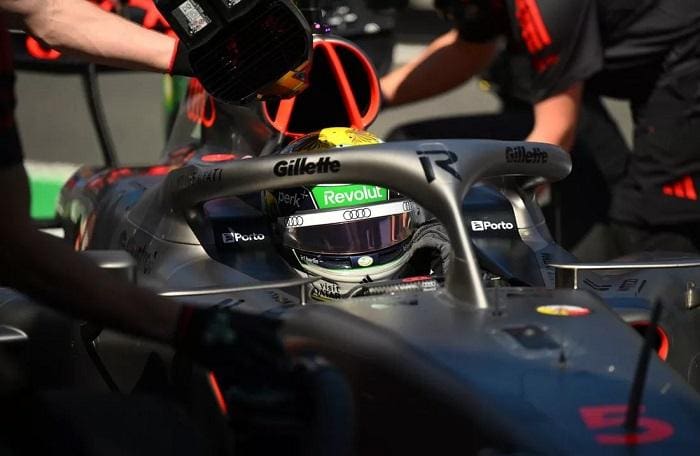 Gabriel Bortoleto Miami Sprint Elemeleri'nde aracıyla pistte, 125 karakter max