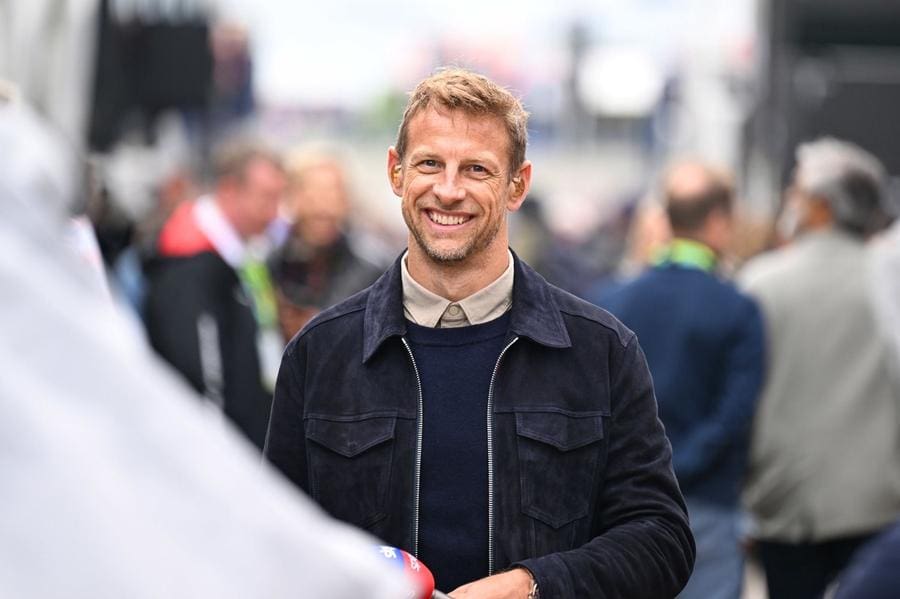 Miami'de pist limitlerini aşan Kimi Antonelli hatası sonrası Jenson Button'dan eleştiri.