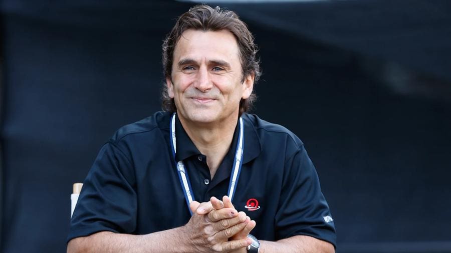 Alex Zanardi'nin Williams F1 aracıyla yarıştığı bir fotoğraf.