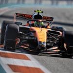 McLaren Miami GP düşüşü ardından araç garajda inceleniyor