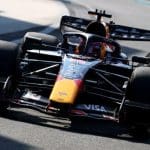 Max Verstappen Red Bull aracıyla özgür sürüş keyfi