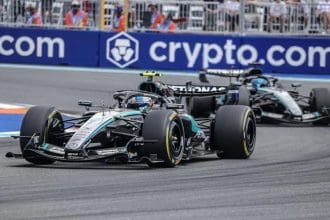 Andrea Kimi Antonelli, Miami Grand Prix'sinde Mercedes aracıyla pole pozisyonu kutlaması