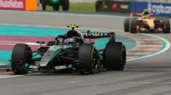 Kimi Antonelli, Miami Grand Prix'sinde zaferini kutluyor. #F1