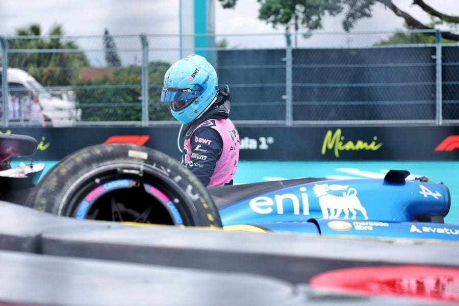 Liam Lawson ve Pierre Gasly Miami kazası anı, F1 Miami Grand Prix heyecanı