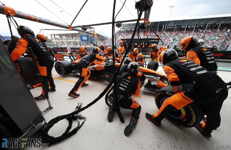 Lando Norris'in aracı Miami GP'de, strateji hatası nedeniyle zaferi kaçırdı.