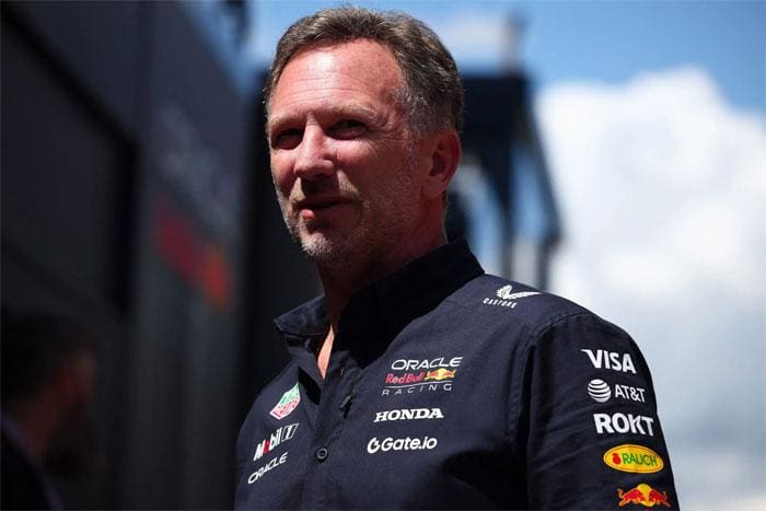 Christian Horner F1 padokta, Red Bull üniformasıyla