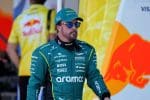 Fernando Alonso, Aston Martin ile padokta, Bir Yarışta İlk 5? ihtimali üzerine düşünürken.