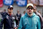 Sergio Pérez ve Fernando Alonso Miami'de mücadele ederken, Alonso'nun zekası ön plana çıktı.