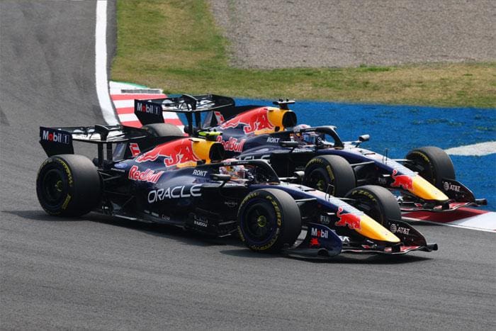 Isack Hadjar, Miami Grand Prix'sinde RB22 aracıyla mücadele ederken (İkinci Koltuğun Laneti)