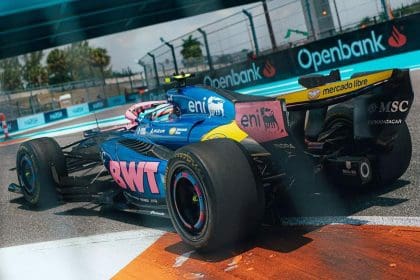 Franco Colapinto Miami GP'de yarışırken, Colapinto'nun müthiş çıkışı gözlerden kaçmadı.