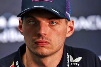 Max Verstappen'in Miami Grand Prix'sindeki yarışından bir kare. F1 kural değişiklikleri tartışılıyor