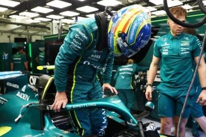 Fernando Alonso, Aston Martin kokpitinde, Bahreyn 2026 testinde
