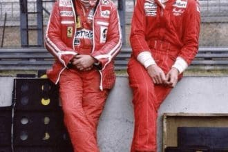 James Hunt'ın kesik ayakkabıları detayı. 1976 Formula 1 Şampiyonu.