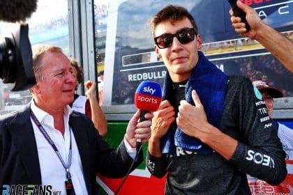 F1 TV hakları anlaşması kutlaması, padoktan özel kare