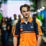 Oscar Piastri ve Red Bull logosu, olası transferi simgeliyor