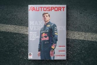 Max Verstappen, Red Bull aracıyla pistte. Verstappen ve F1 için zorlu bir gelecek mi?
