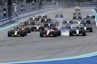 F1'de V8 motorları geri mi dönüyor? İşte Mercedes'in açıklaması.