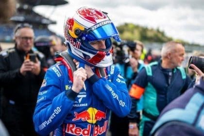 Max Verstappen Ford Hypercar aracı ile test sürüşünde, gelecekteki işbirliği için önemli bir adım