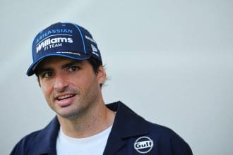 Carlos Sainz, F1 2026 kuralları hakkında yorum yaparken.