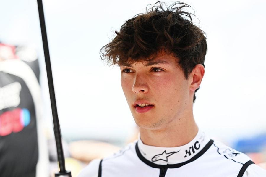 Ollie Bearman ve İlk F1 Sezonu: Çaylak pilotun büyük dersi.