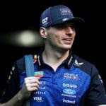 Max Verstappen, Red Bull aracıyla yarışırken. Hibrid Sistemler tartışması sürüyor.