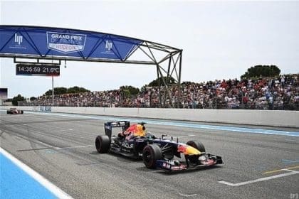 Isack Hajar, Formula 1 Tarihi aracıyla Fransa'da gösteri yapıyor