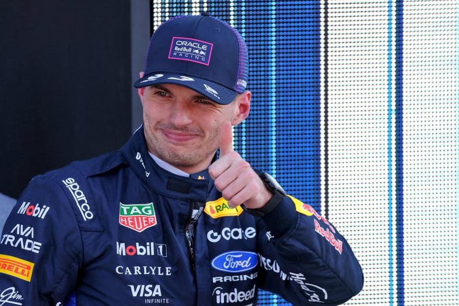 Max Verstappen, Red Bull F1 aracıyla yarışırken, WEC başarısı potansiyeli konuşuluyor.