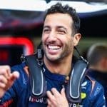 Daniel Ricciardo F1 dönüşü için Red Bull garajında bekliyor.