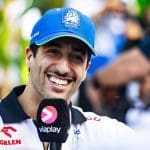 Daniel Ricciardo gülümserken, Daniel Ricciardo F1'e dönüş sinyalleri verdi.