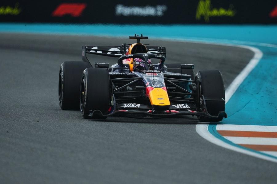Red Bull, Avusturya GP'si öncesinde kilo veriyor.