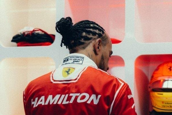 Lewis Hamilton, FIA ile pilotlar arasında işbirliği çağrısı yapıyor