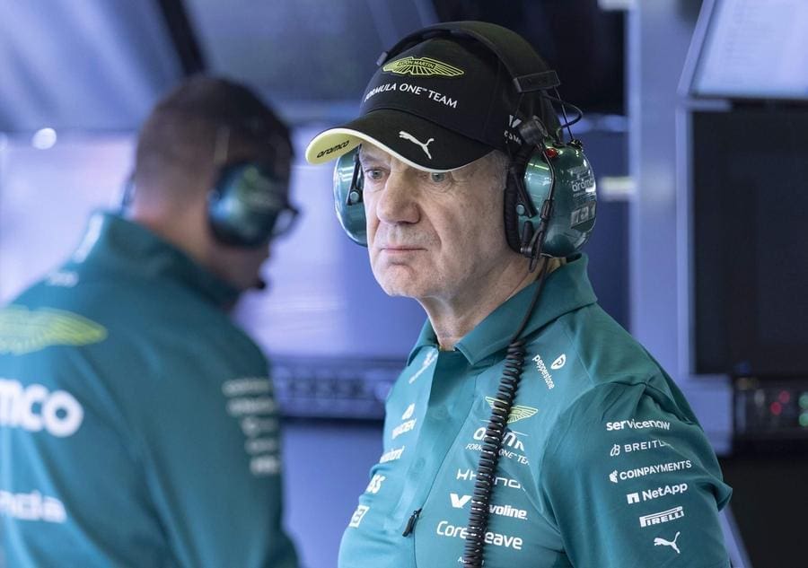 F1 dedikoduları: Adrian Newey'nin geleceği ve George Russell'ın performansı konuşuluyor