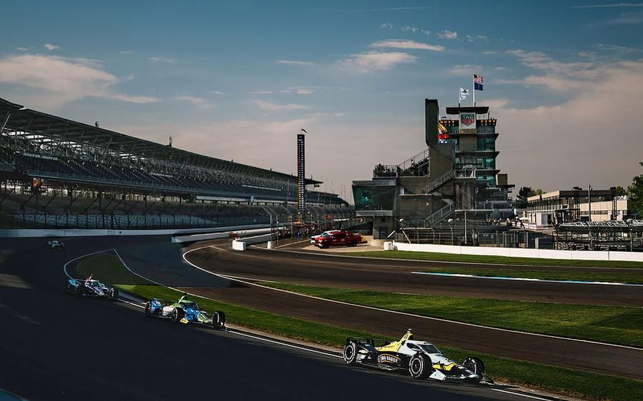Alex Palou, 2026 Indy 500 ilk antrenman seansında liderliği ele geçirdi