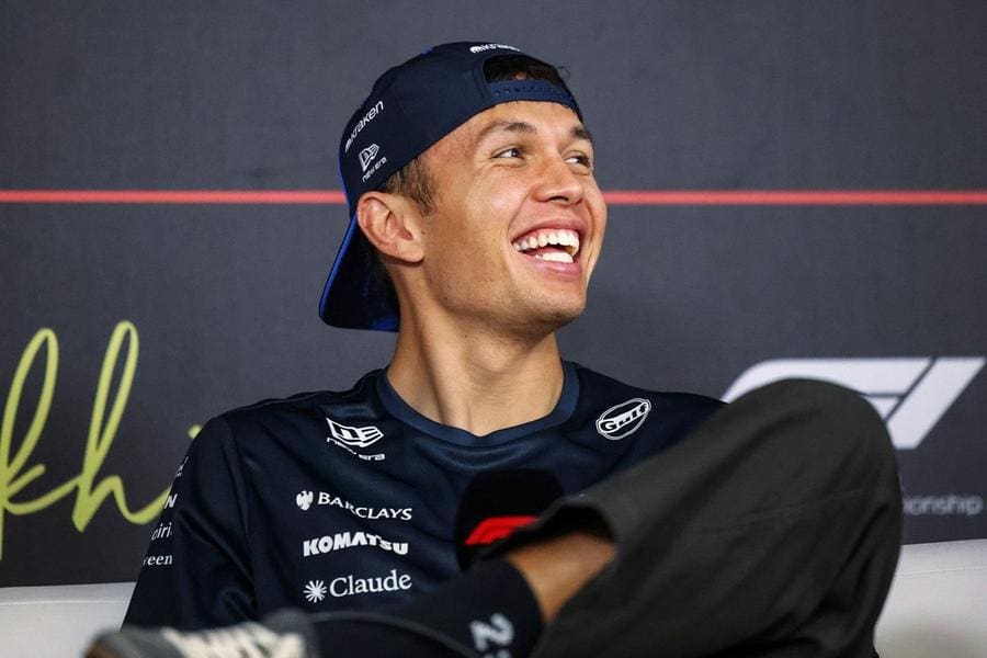 Alex Albon, Miami GP sonrası Williams garajında
