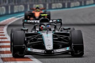 McLaren F1 aracı pistte, F1 2026 hazırlıkları devam ediyor