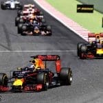 Daniel Ricciardo 2016 sezonunda kullandığı F1 aracıyla pistte, Malezya GP