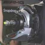 Formula 1 aracı virajda, köşe sırları önemini vurgulayan görsel
