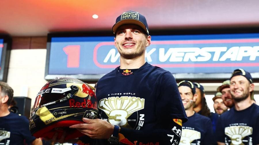 Max Verstappen Kaskları: Hollandalı pilotun ikonik tasarımları bir arada