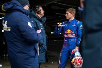 Max Verstappen Nürburgring 24 Saat yarışında Mercedes-AMG GT3 aracıyla.