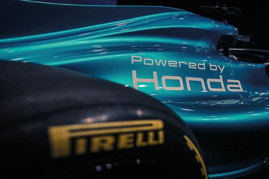 Honda Zararı sonrası Red Bull'un F1 aracı yakından inceleniyor