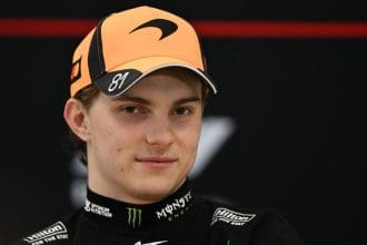 Red Bull'un kaçırdığı Oscar Piastri'nin McLaren aracıyla görüntüsü